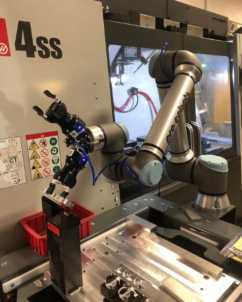 Teaching Robotics in Manufacturing in Massachusetts - AET Labs